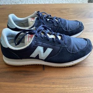 New Balance 220 retro classic size us 8.  Eu 38.